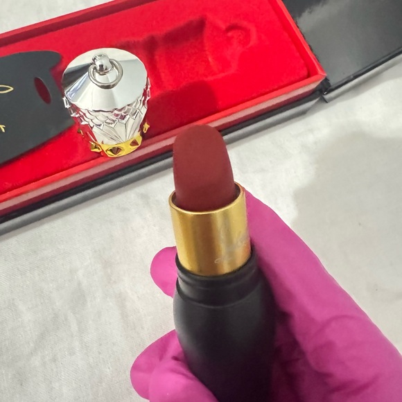 Christian Louboutin Rich Burgundy Lipstick - Picture 2 of 8